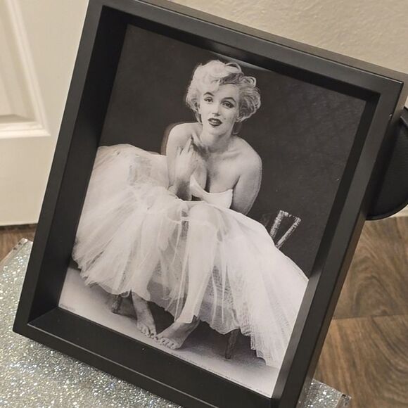 Pyramid America Marilyn Monroe Lenticular 3D Framed Wall Decor - Picture 4 of 6